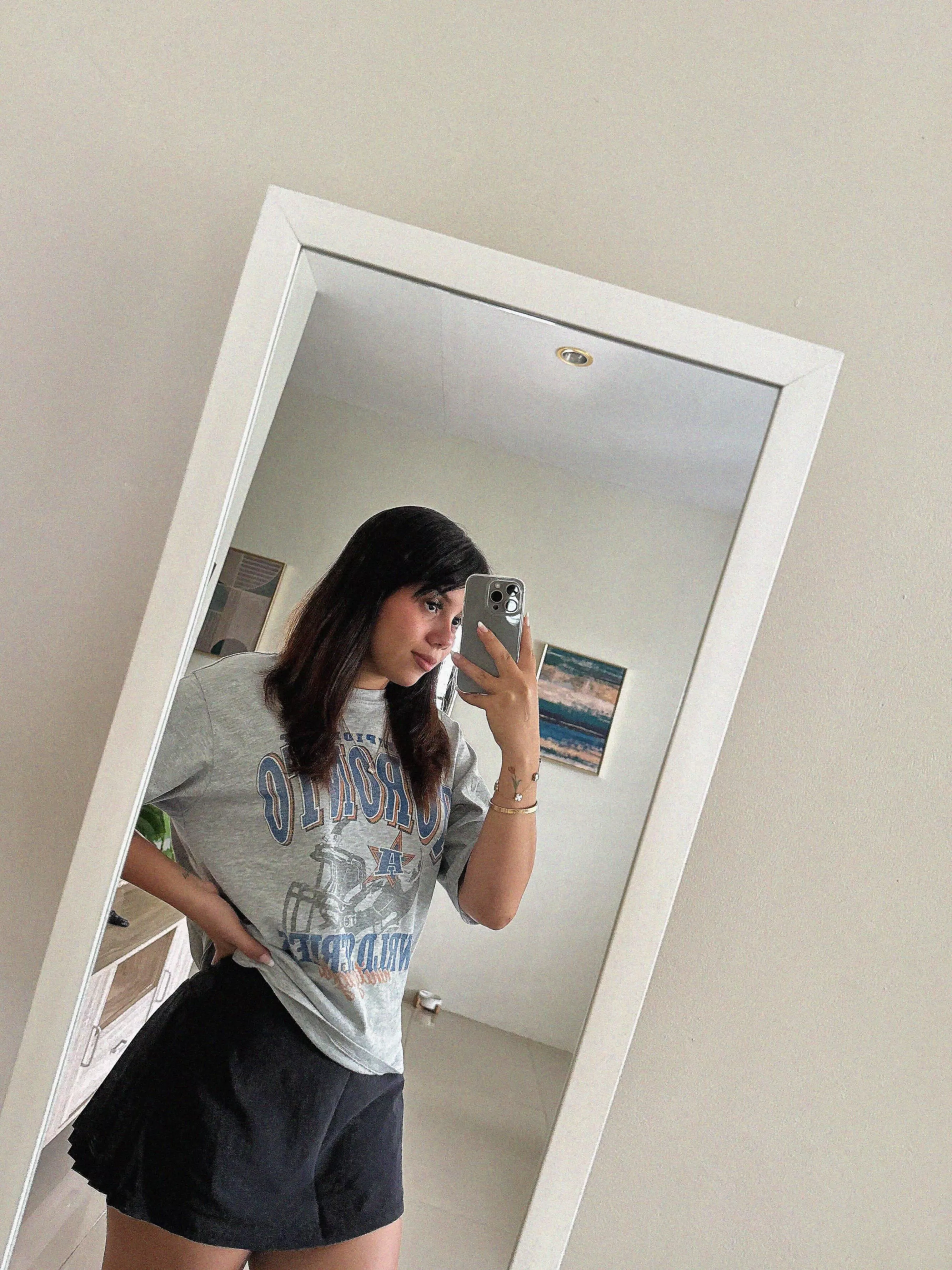 Any mature guys out there with a thing for younger women? curious 19f 