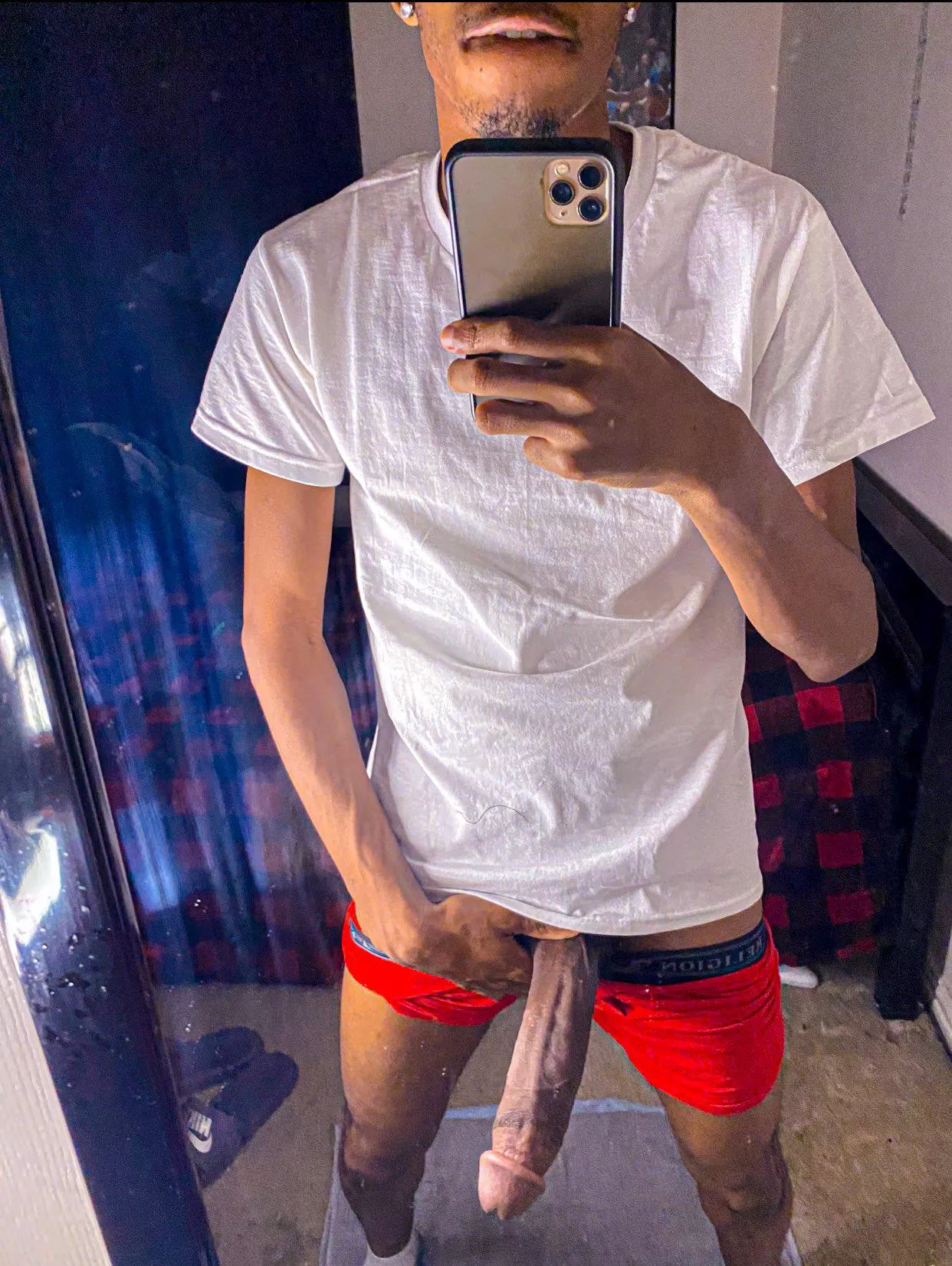 Any one on knees for my bbc?