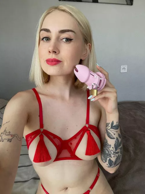 At what age did you realize that you needed a cage and a hot girl to control your life?
