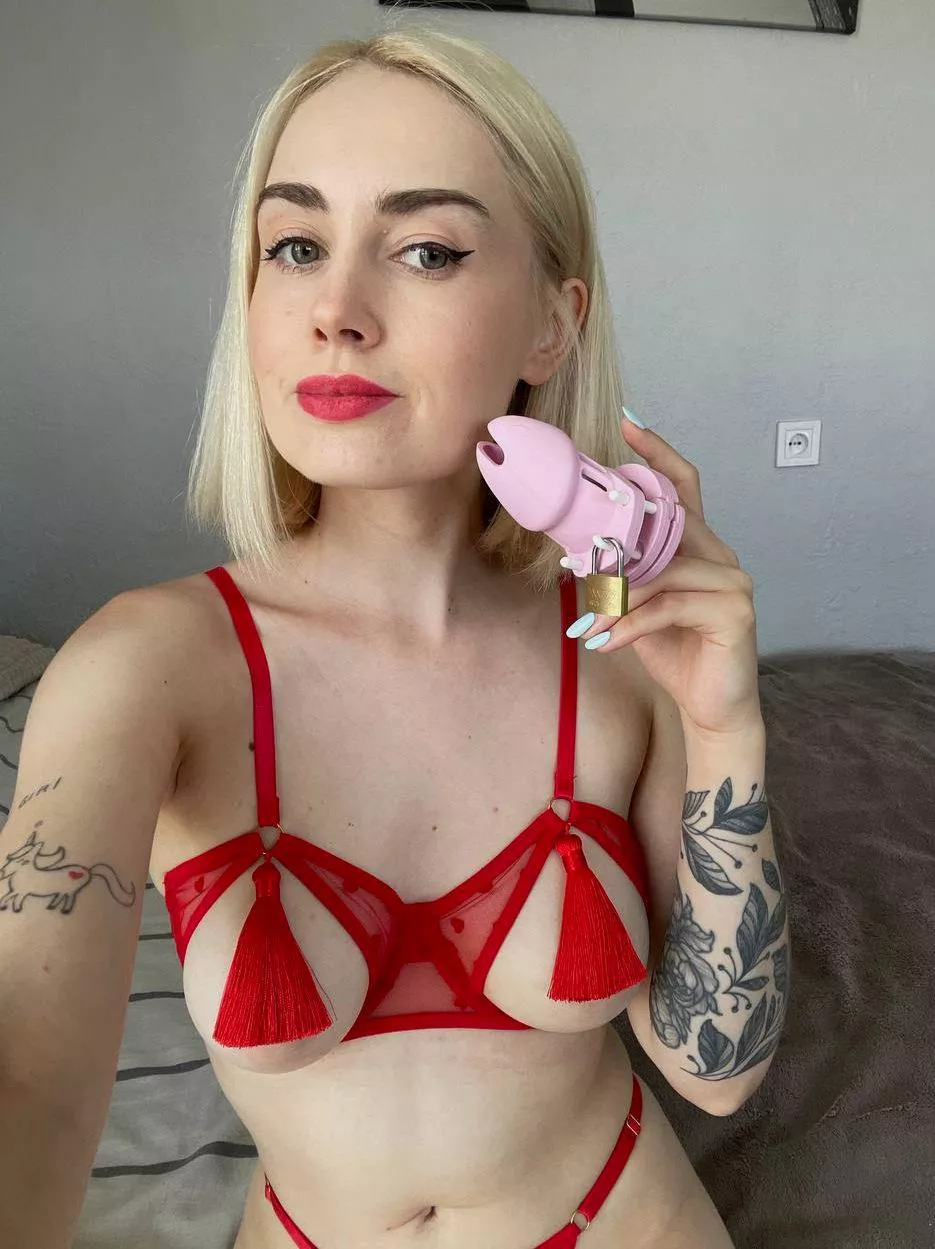 At what age did you realize that you needed a cage and a hot girl to control your life?
