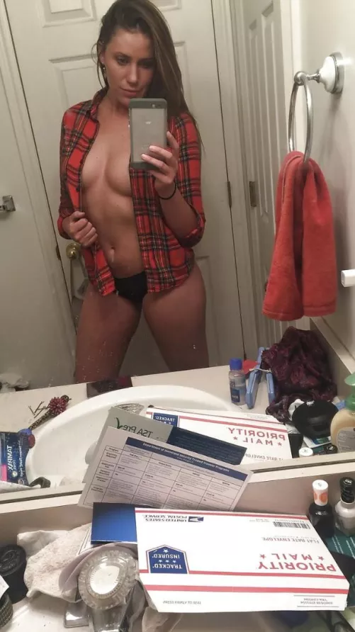 Avec ou sans chemise 🙄