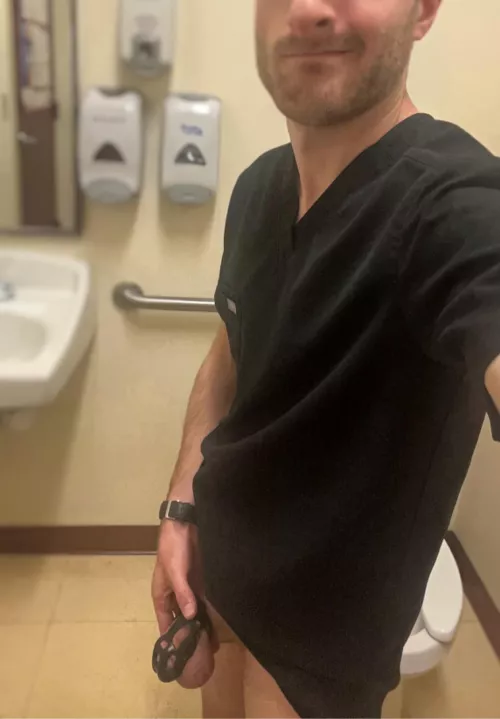 Ayyy my cage matches my scrubs 😏