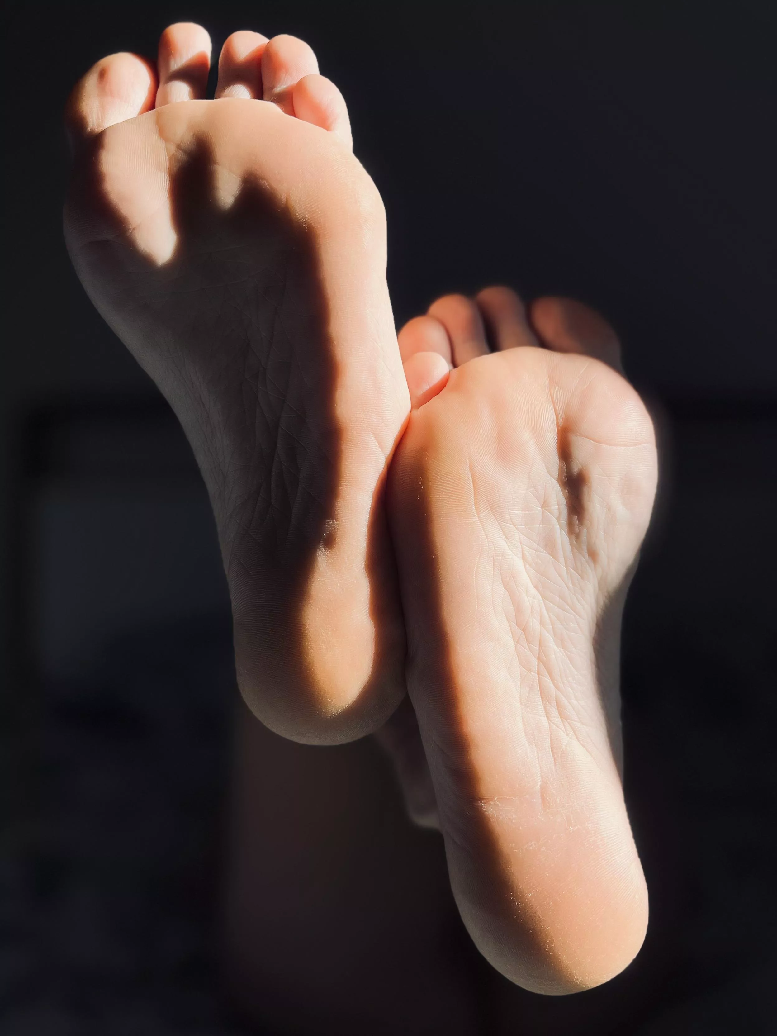 Bad wife with good soles 