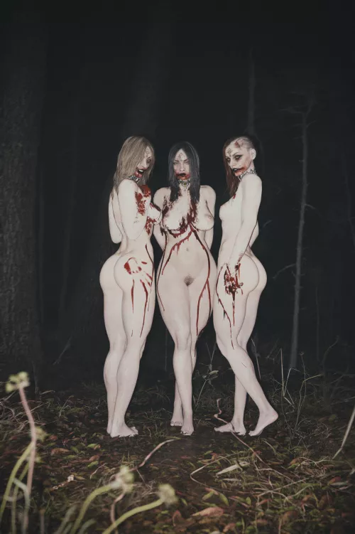 Bela, Cassanda, and Daniela - Middle of the Night (nv3d)