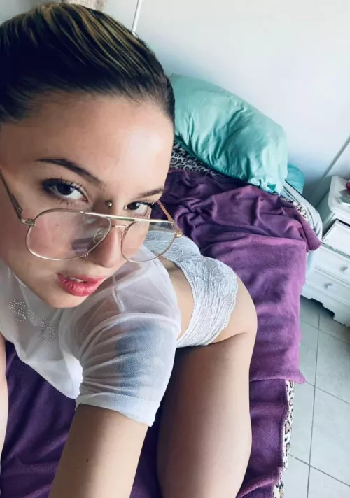 come closer, I don’t bite… much 💋