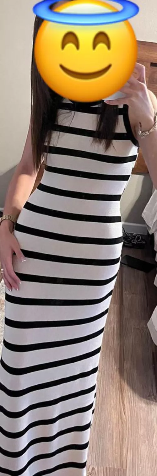 Couple looking for a female to have fun with wifey 