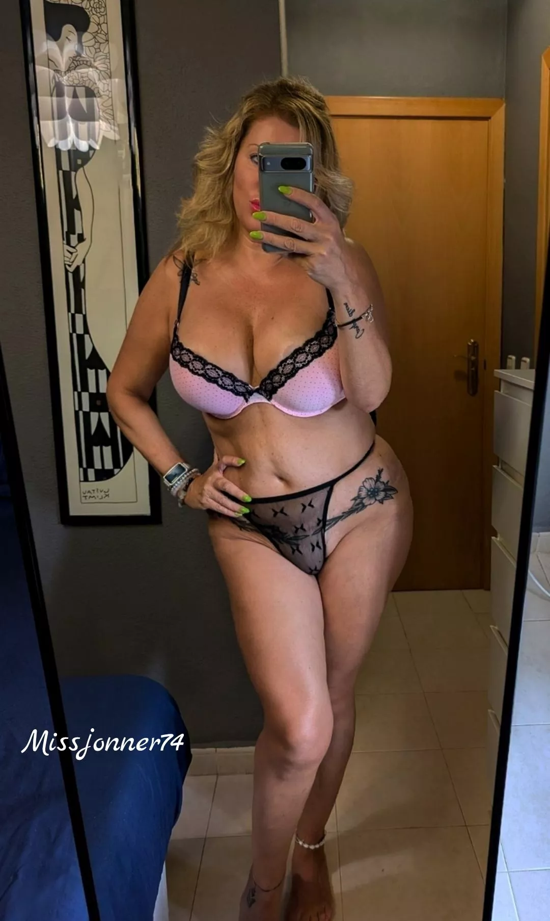 Curvy mom 50 yo 