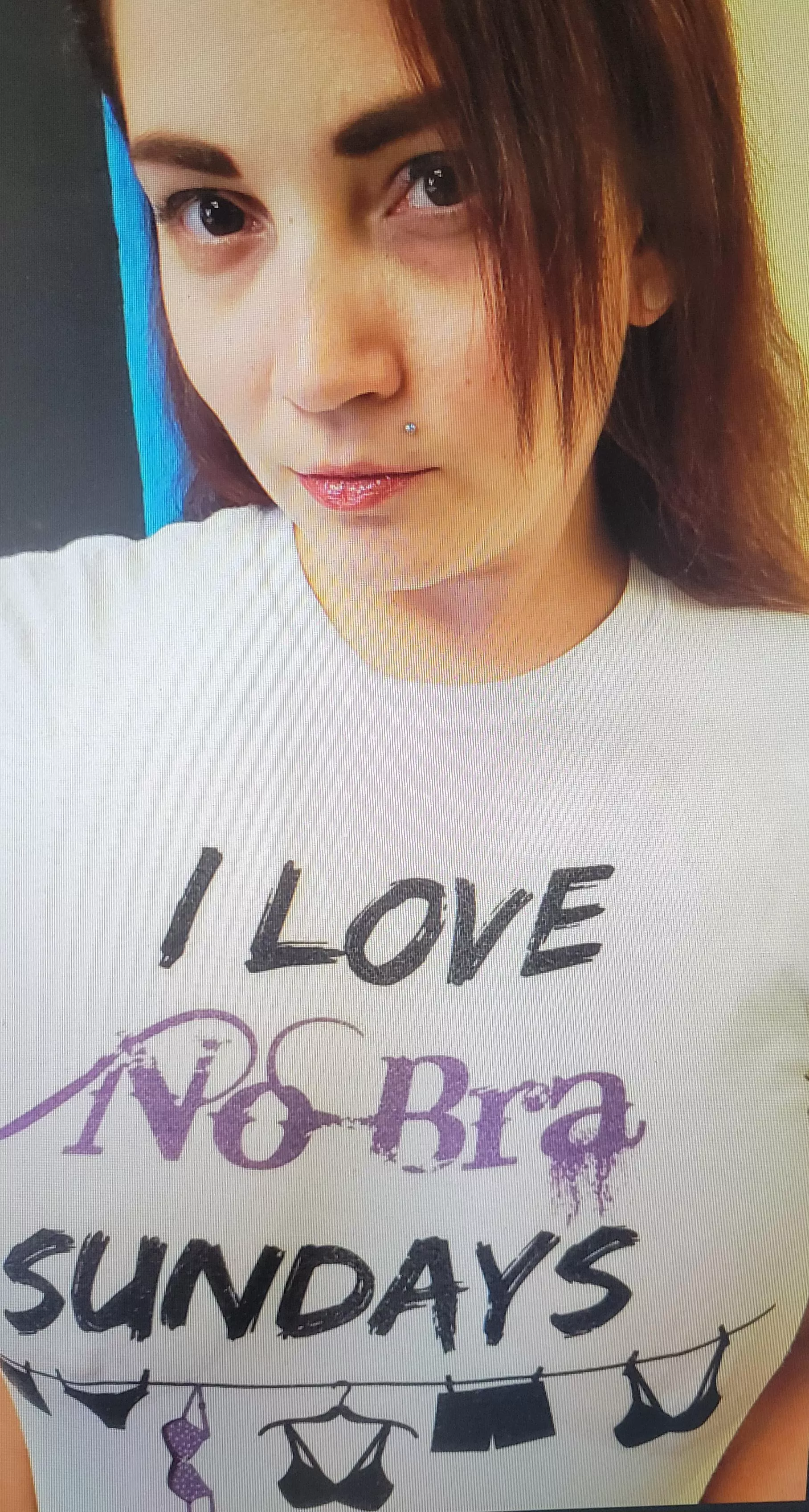 dm me for a Free T shirt