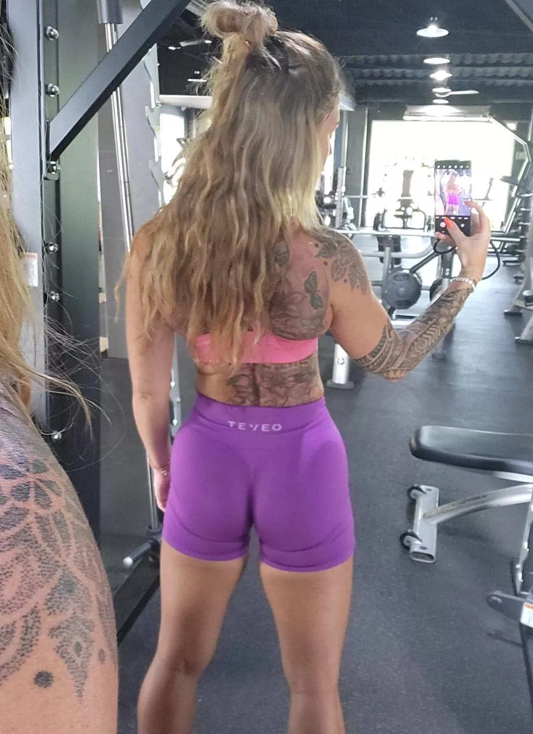 Do all guys see my ass pump 