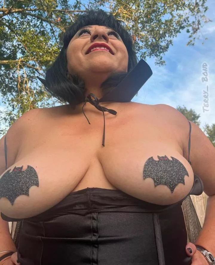 🎁 Do you already have your Halloween costume ready?