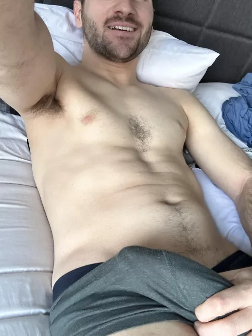 Does the colour green suit me? 