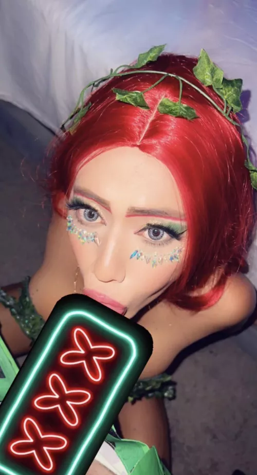 Ever seen Poison Ivy suck off The Riddlee?