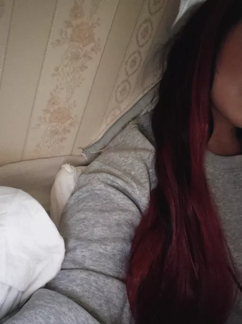 feeling a bit lonely... who wants to keep each other company??