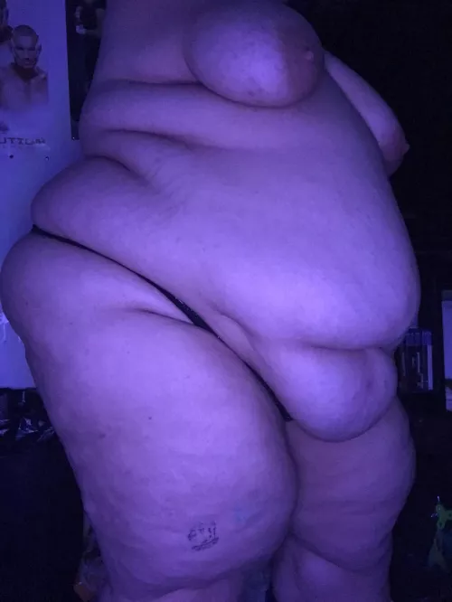 Feeling insecure 🥺 tell me your favorite thing about my body please