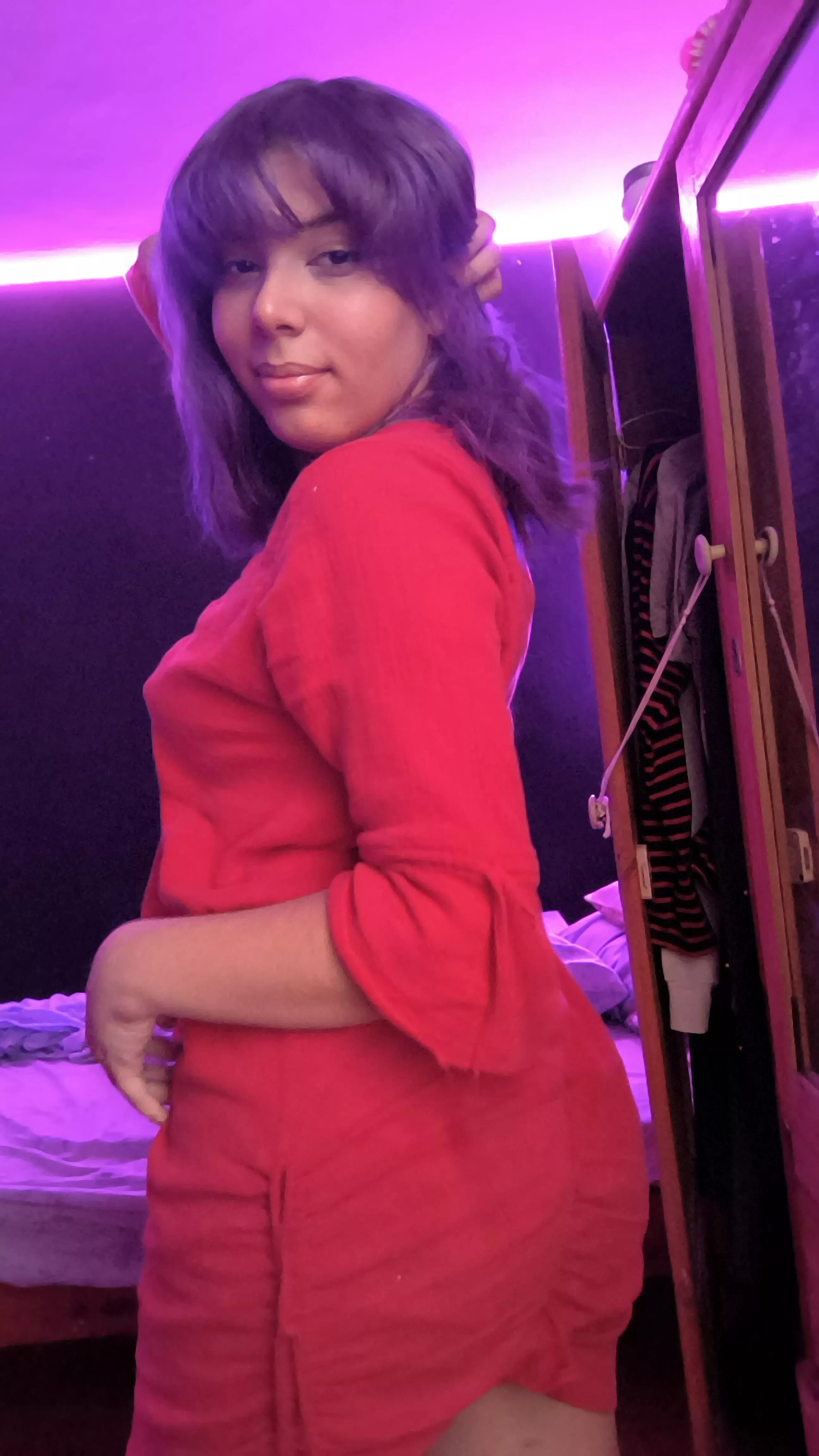 feeling sexy with my sizzling red outfit 