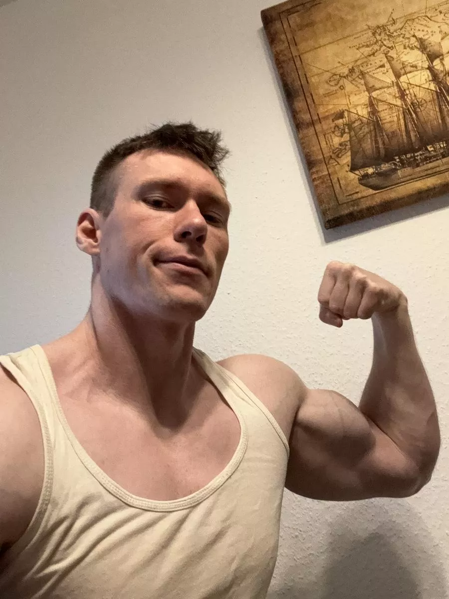 Flexed peaks should be rubbed or licked or for little bites