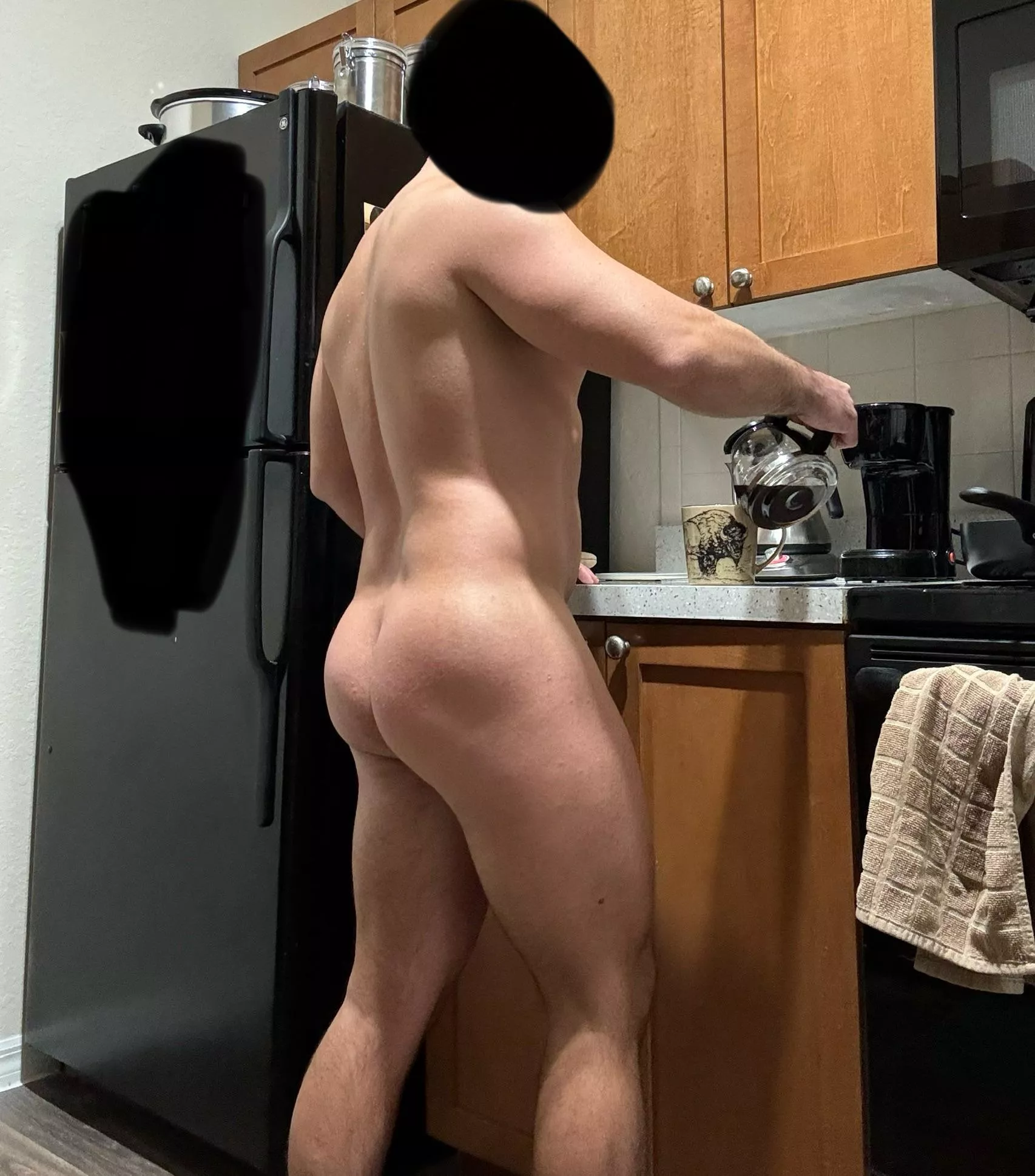 Good mooning coffee nudies. Have a nice hump day.