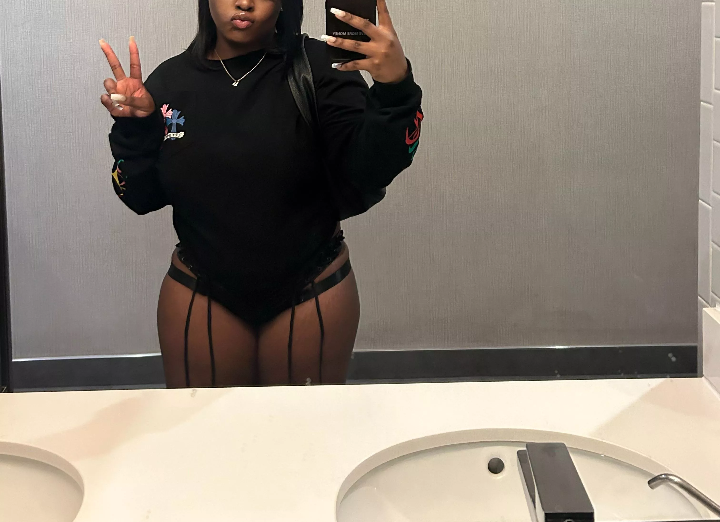 How badly do you need me😘