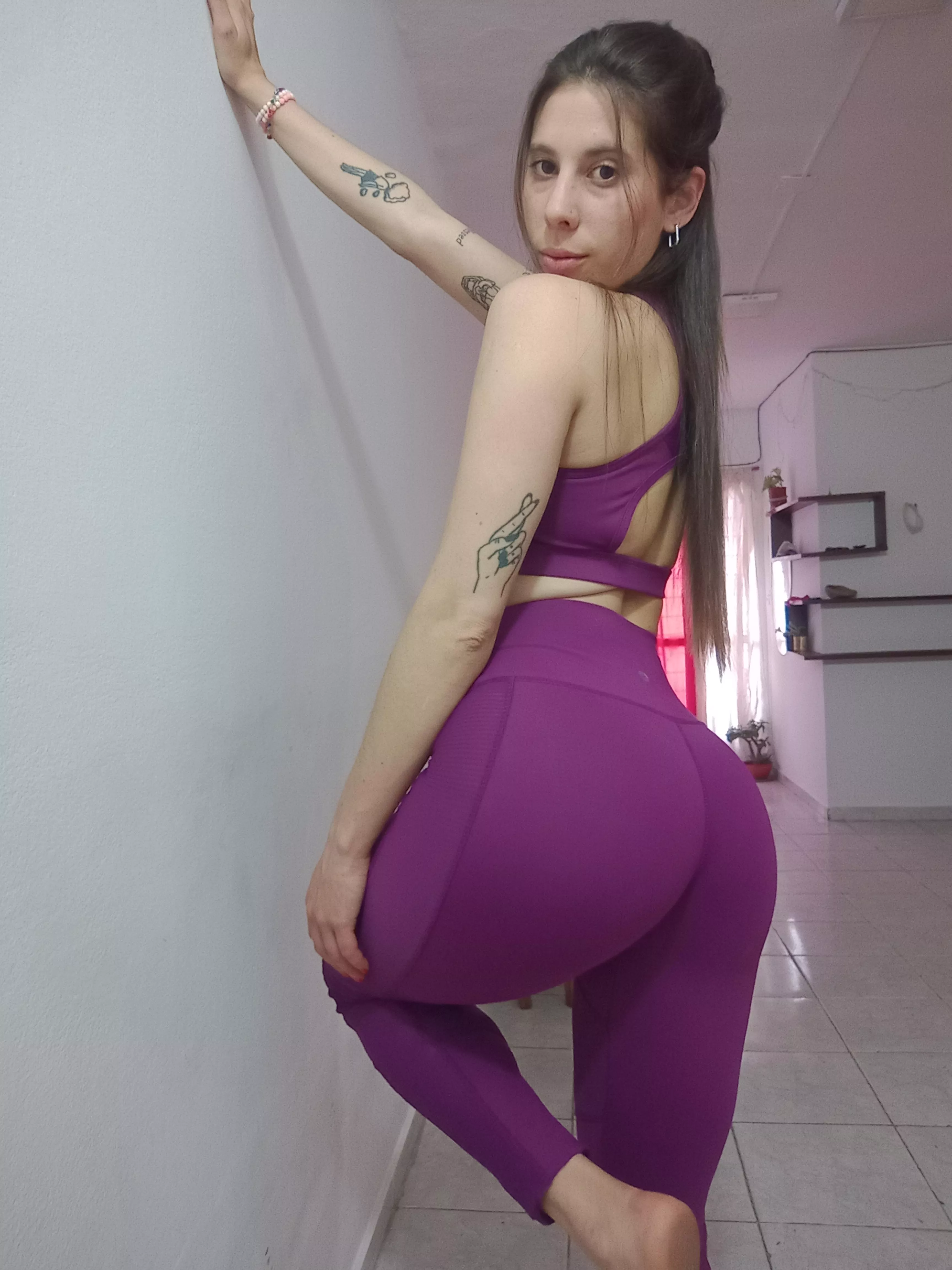 How I look in these leggings