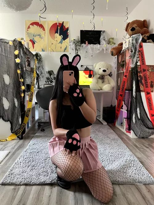 I just realise I wear my gloves the wrong way..