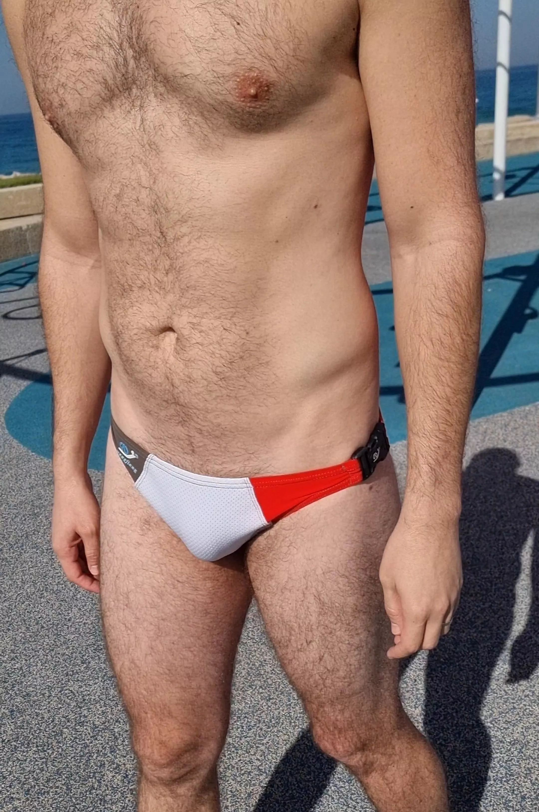 I like working out ourdoors not wearing much