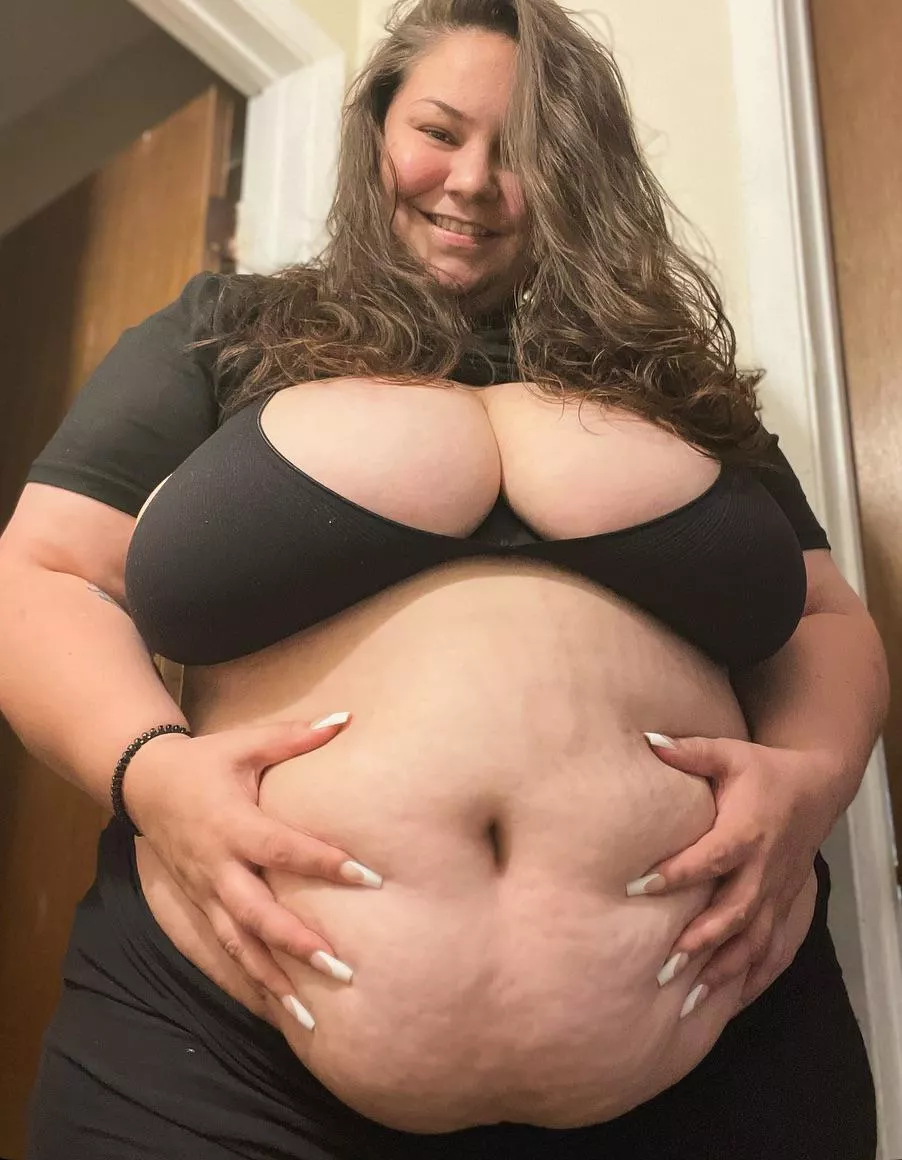 I love making custom belly content 🤭🤭