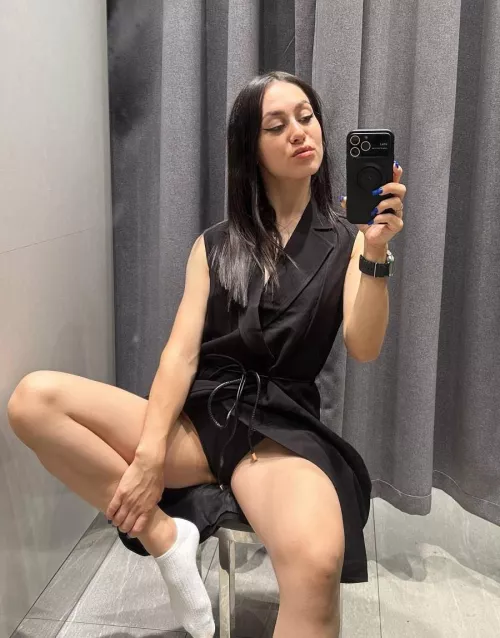 I love selfies in the mirror, since you can look from front to back