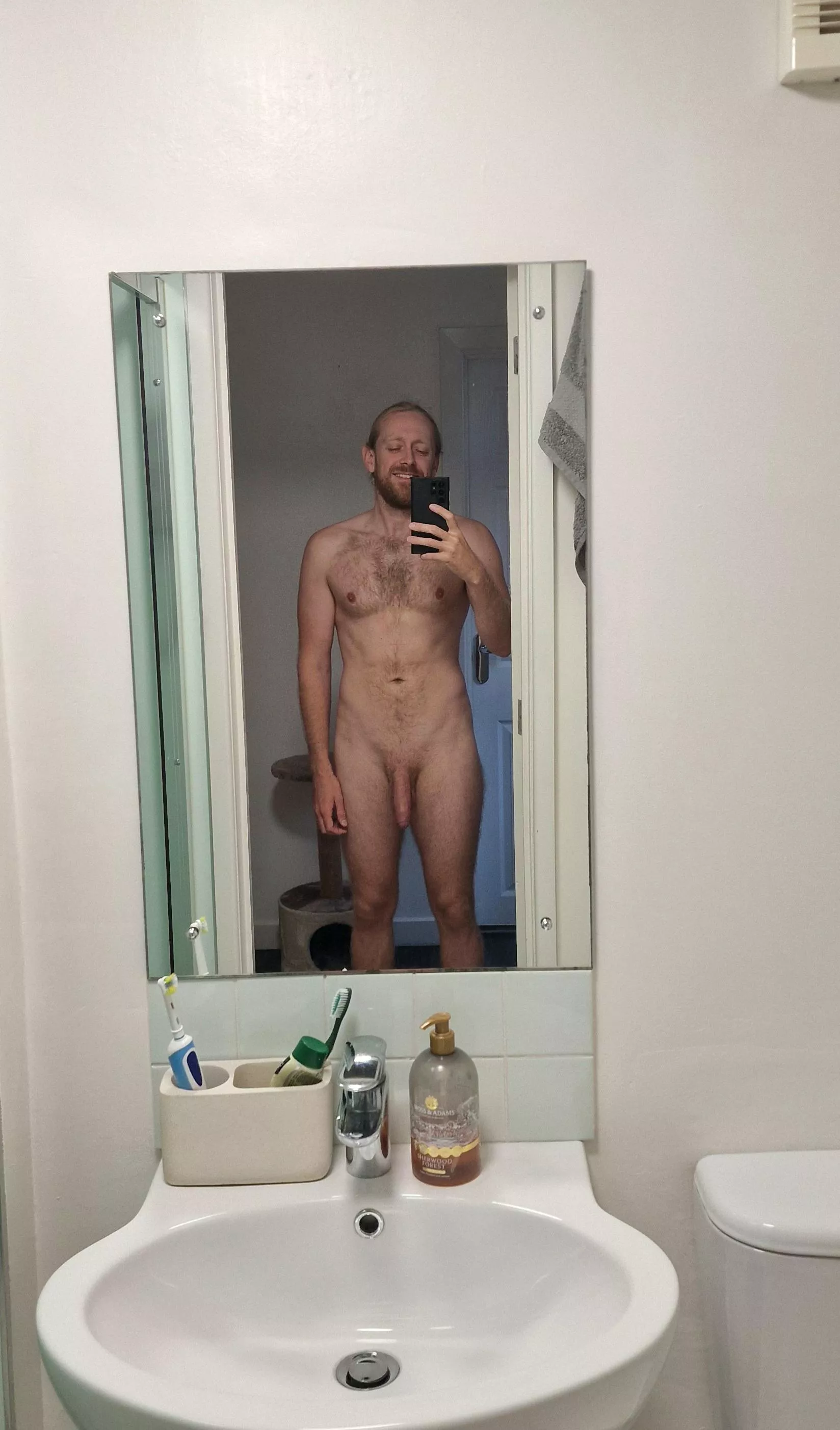 I'm not being rude 😏 but I love to be nude 🤪 I don't feel myself when I'm wearing clothes.. it almost feels like I'm trying to be someone else or trying to fit in with a certain fashion or group of people 🤔 Can anyone else relate to this?