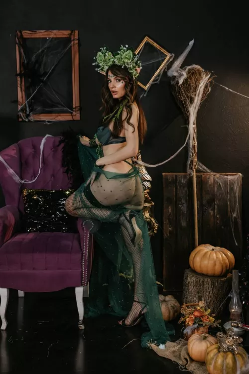 I'm Passion Elf, and tonight I'm up to something incredible