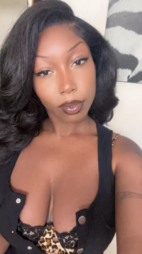 It’s payday , pay up .. NOW 💋