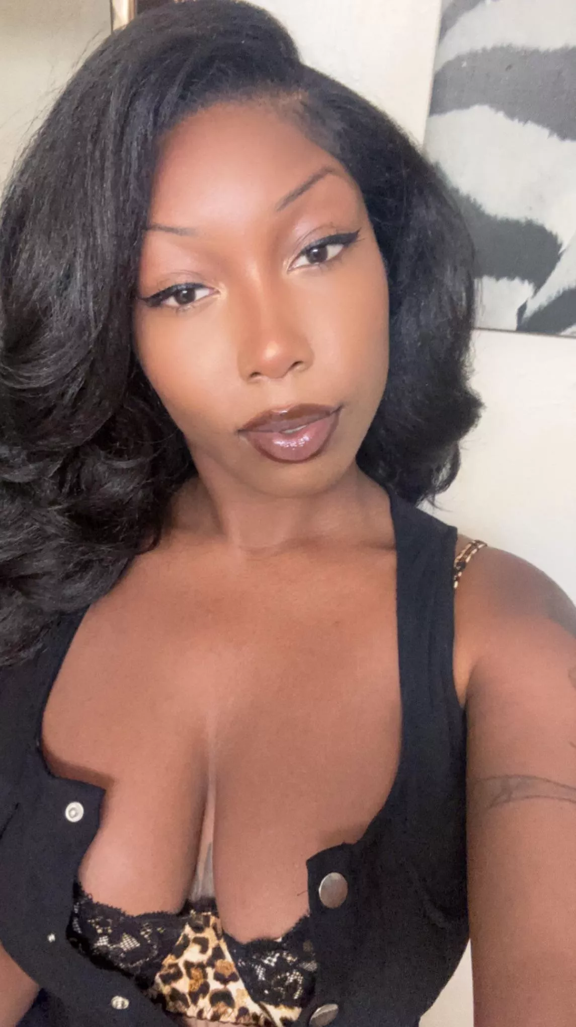 It’s payday , pay up .. NOW 💋