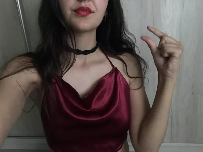 It's so small that the space between my fingers is superfluous if I had to grab it with them