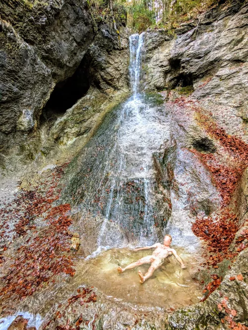 Leaves are falling, but it's not too cold yet!