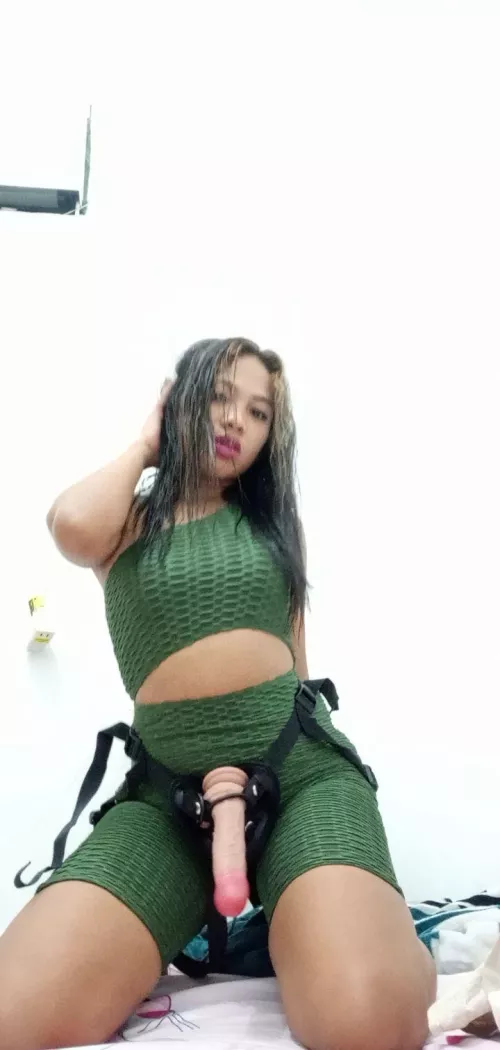 Lift ur legs up and open your wallet 