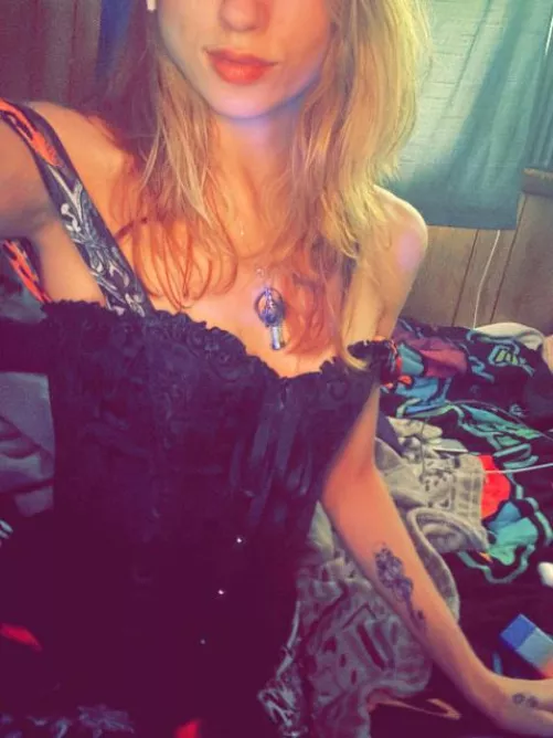 Looking for a long-term SD. I video verify. I'm straight to the point and I don't beat around the bush. I'm honest and lighthearted and a ton of fun. 