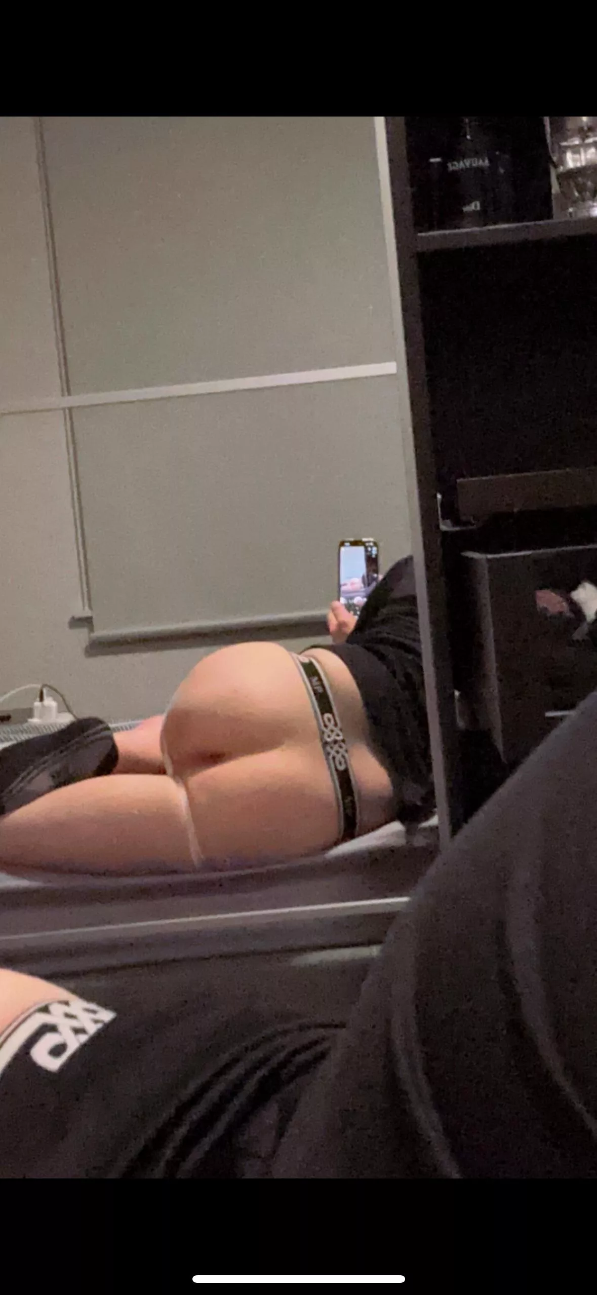 M31bttm wired and horny AF looking for top(s) to stretch and pound my hole. Dandenong south east area. Can’t host can travel. 