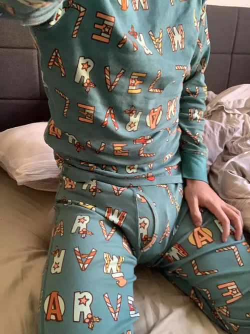 (M4M) Kiddo woke up soggy and can't close his legs 