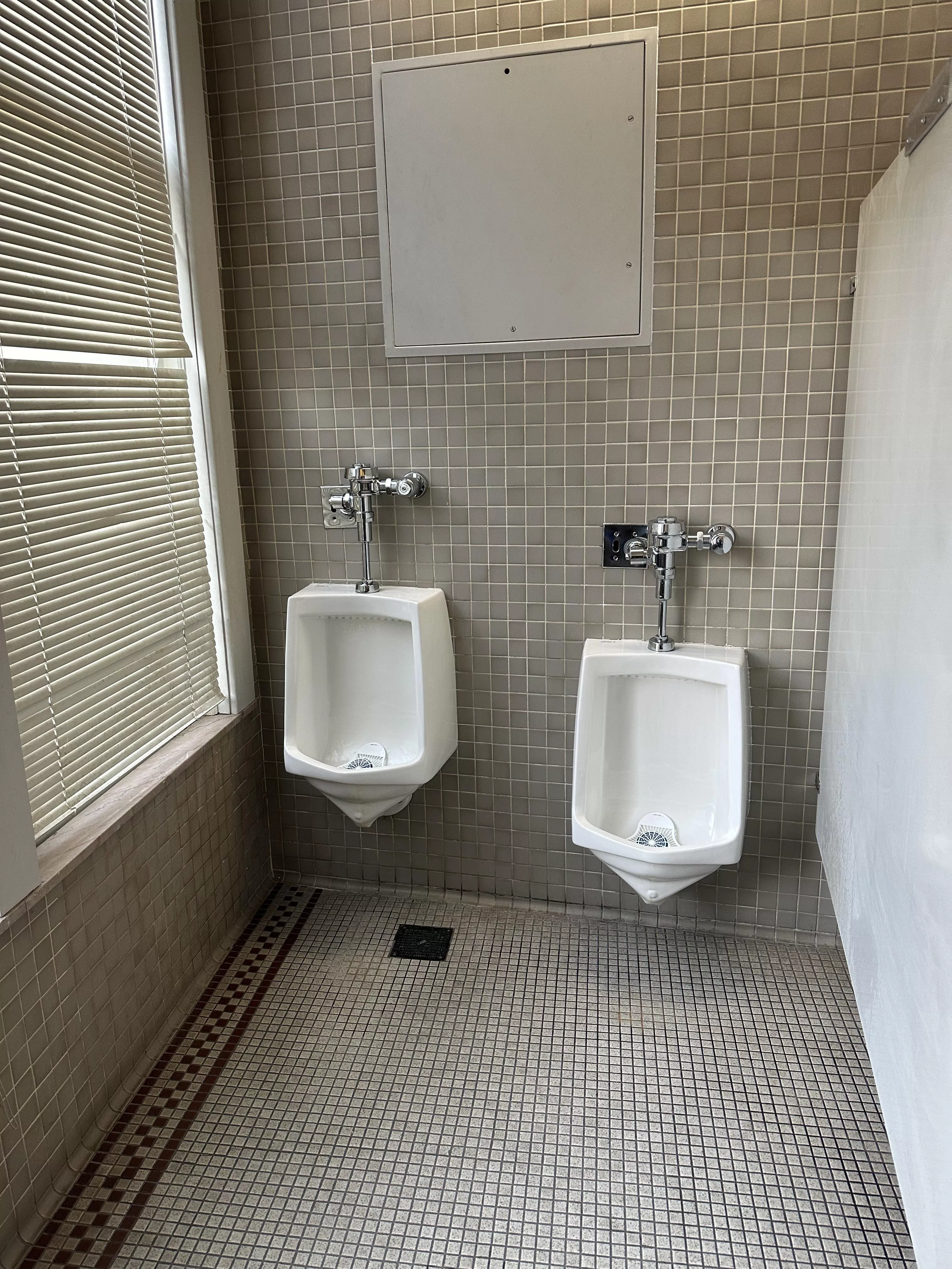 Milwaukee City Hall: Main Lobby/1st Floor Mens Room