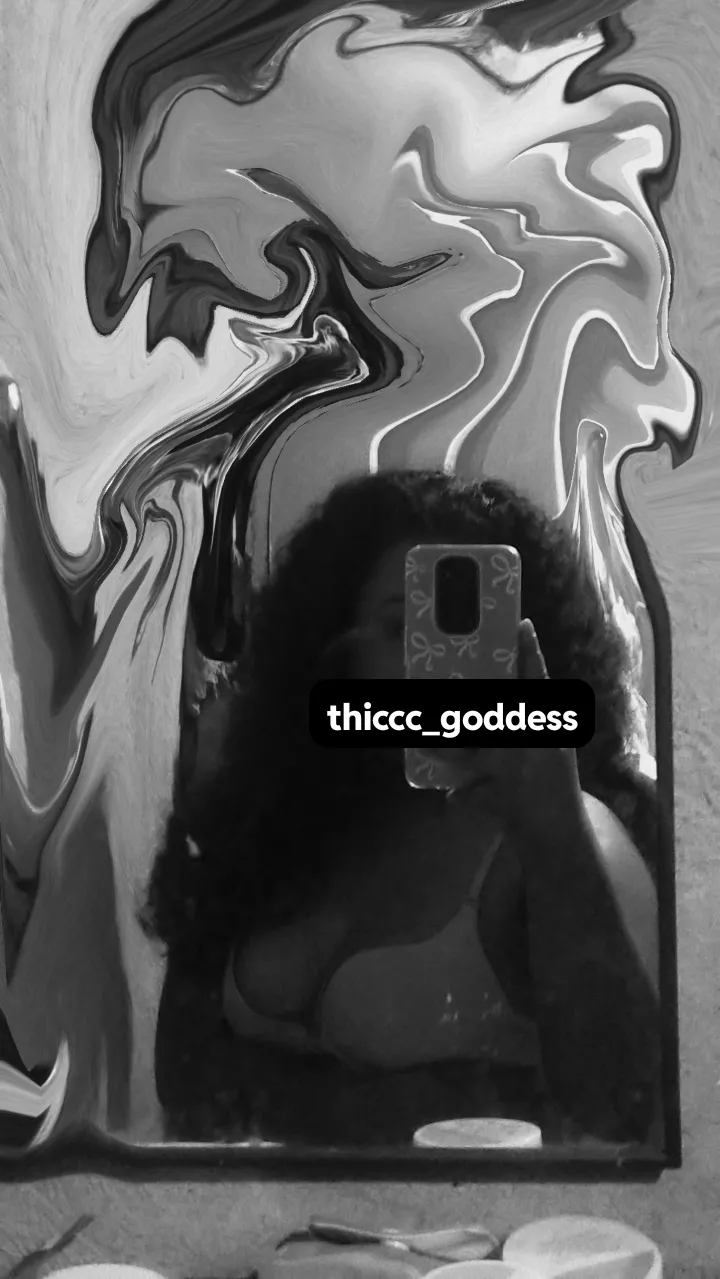 mirror selfie after chn duty