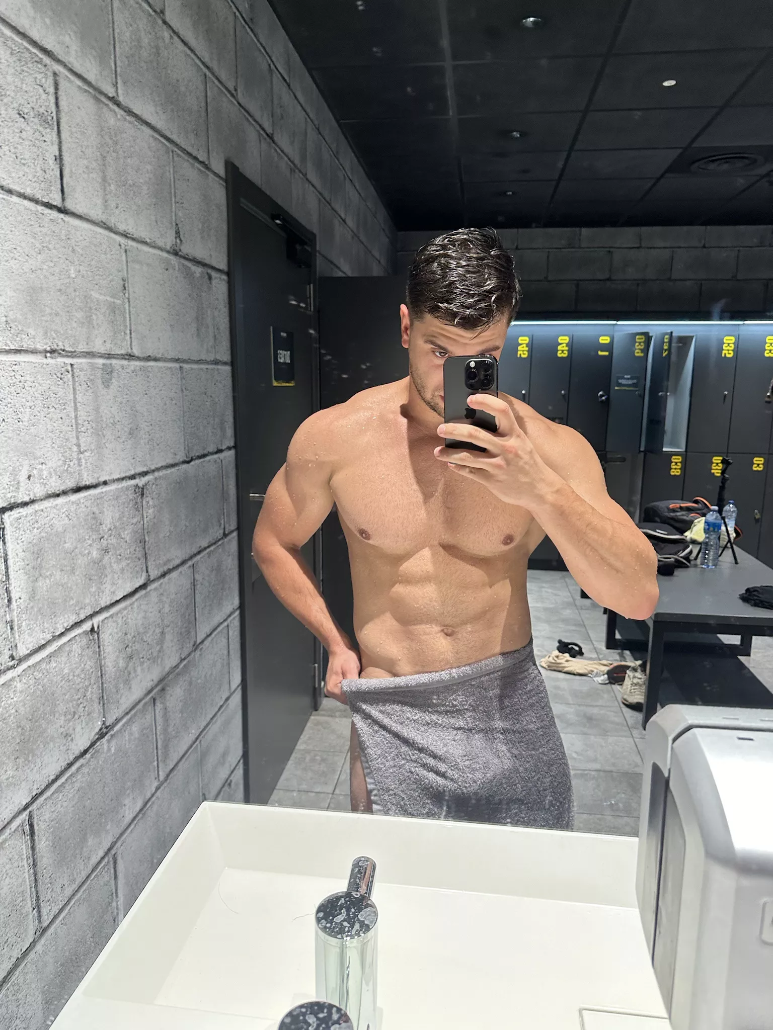 My gym bro is never there when I need him
