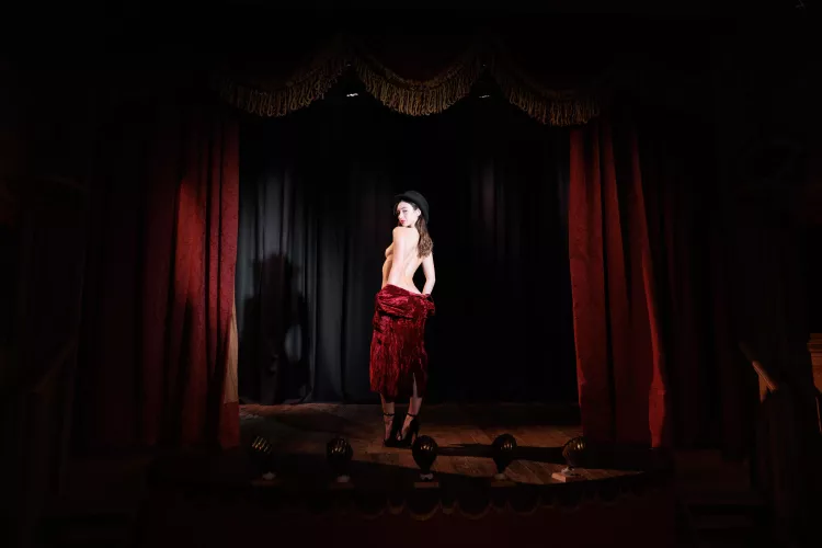 naked dancer on stage