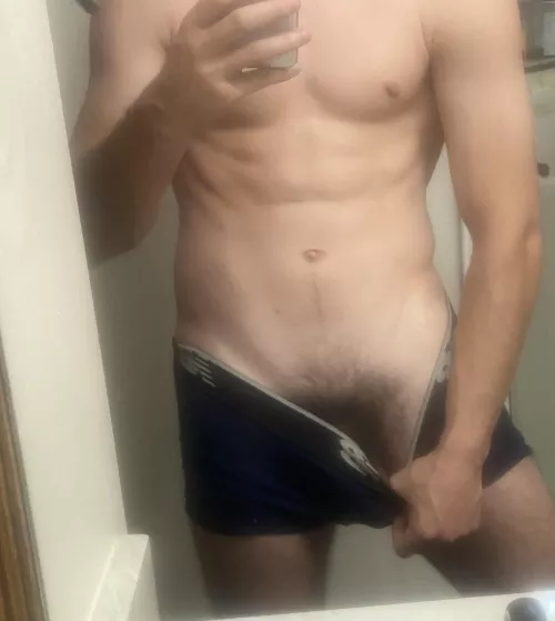 Never been with a guy before. Edmond (26) dm me 