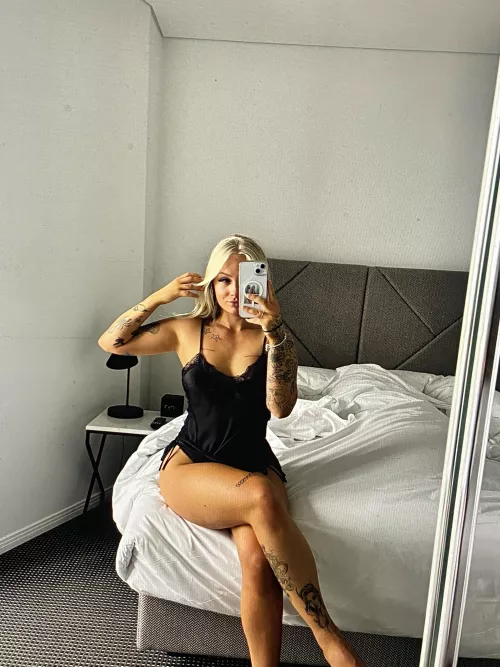 (new zealand) give me ur first impression on me baby xx