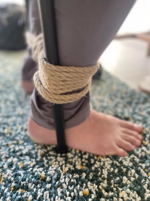 One way to stay focused working from home (selfbondage)