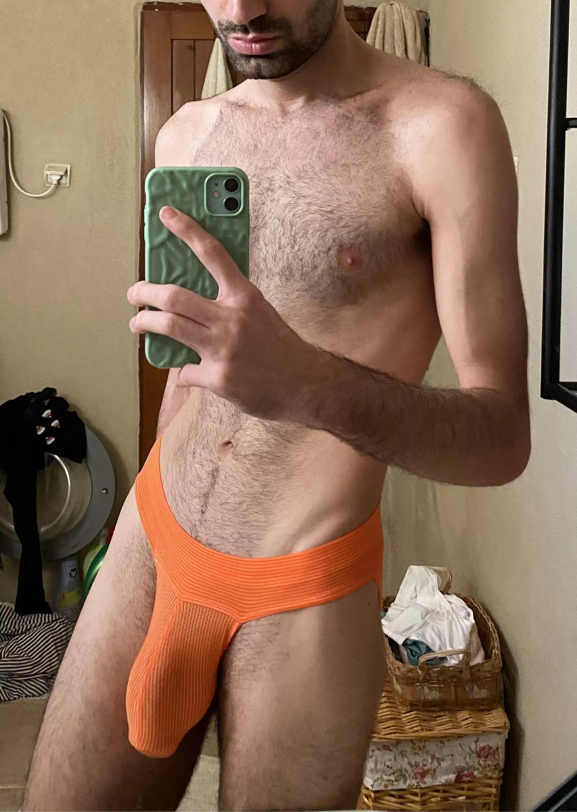 Please ignore my bathroom (28)