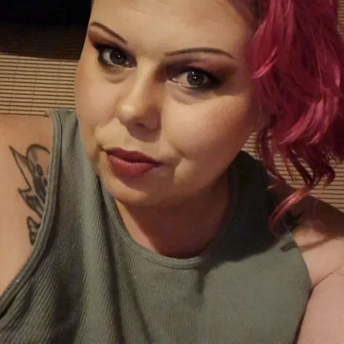 Pretty in that terrifying kinda way lol