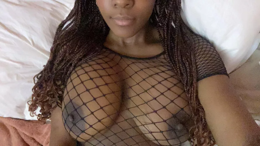Should teens be allowed in fishnet ? 😛
