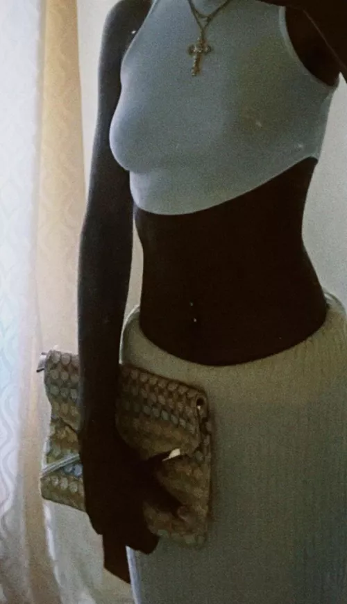 Simp for your petite dark queen😍