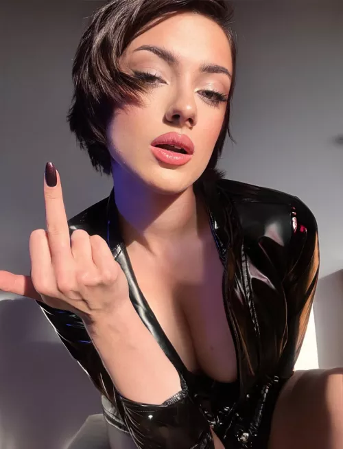 Such a beautiful day to have you cutie's leaking and squirming~Whose desperate for a loss.. i know most of you are~hiding behind big records..is a cute little sub.. aching to be dominated 💕 