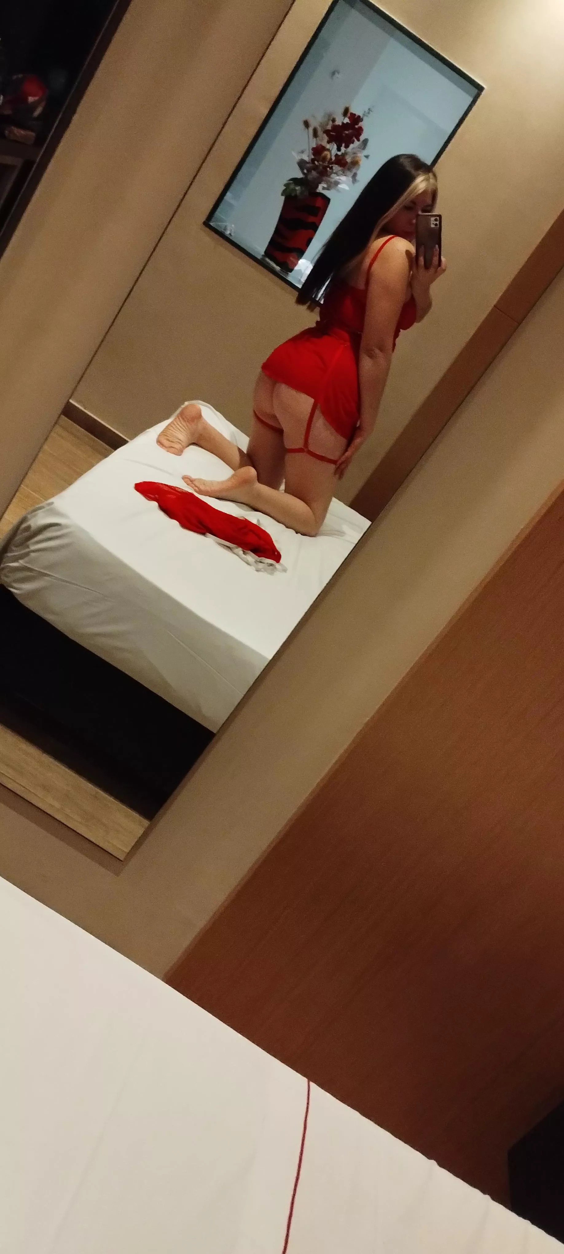 The reflection of this tail🥵🥵 watching how you fuck my pussy is the best thing 